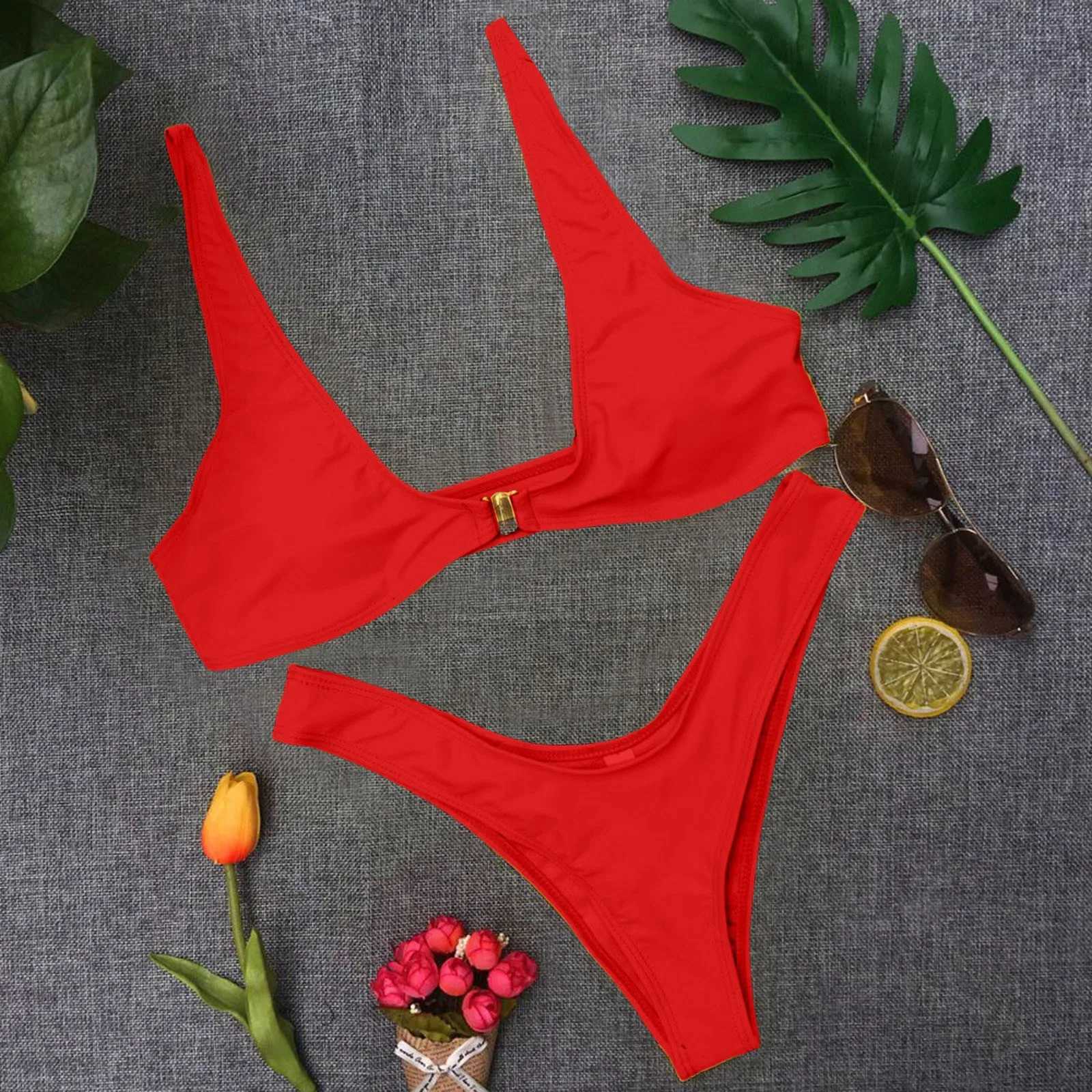 Womens solid color mini bikini set Egant gold lock bikini apron swimsuit womens summer beachwear BiquiniXJ250324