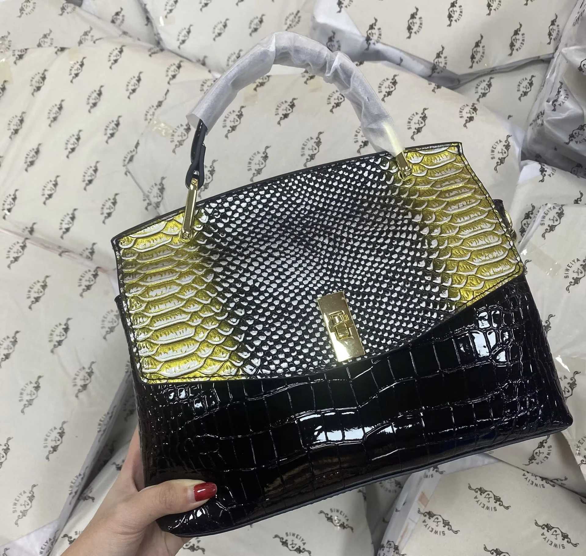 new high-quality womens leather handbag fAshion trend Crocodile printed cross body bag hot selling Z250324
