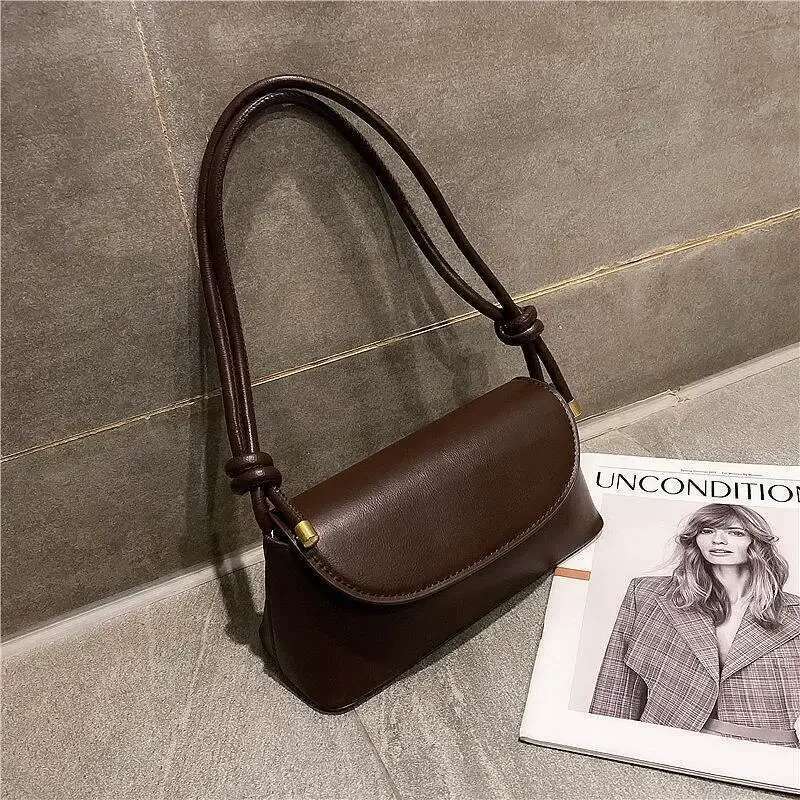 2025 New Internet Celebrity Retro Women's Designer Fashion Crossbody Bag Single Shoulder Small Bag4