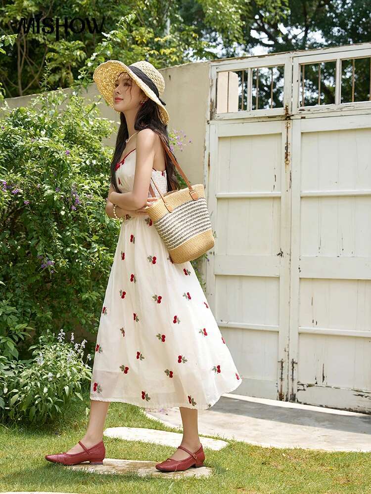 MISHOW Cherry Embroidered Women 2024 Summer French Retro Sleeveless Sweet Dress Bow Square Neck Strap Dresses MXD25L1941