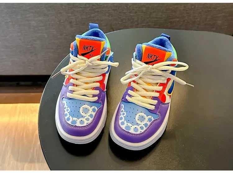 New childrens casual shoes seasonal childrens sports shoes painted duck basketball sports shoes boys and girls sports shoes board shoes W250324
