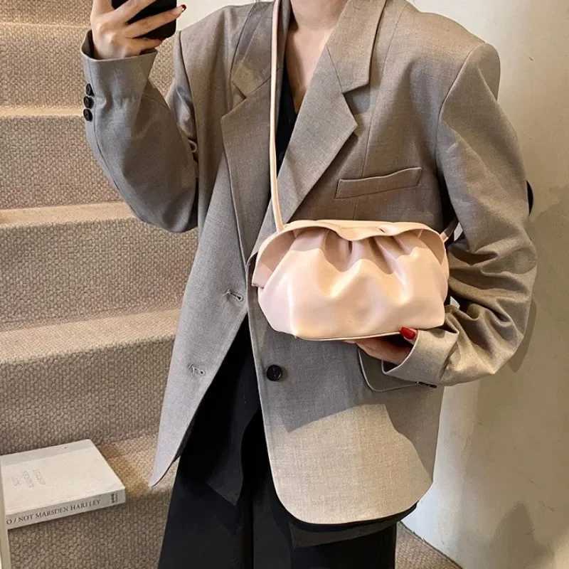 PU Ruffle Edge Zipper 2025 New Product Shoulder Bag Solid Color Fashion Western Soft Cross Bag Z250324