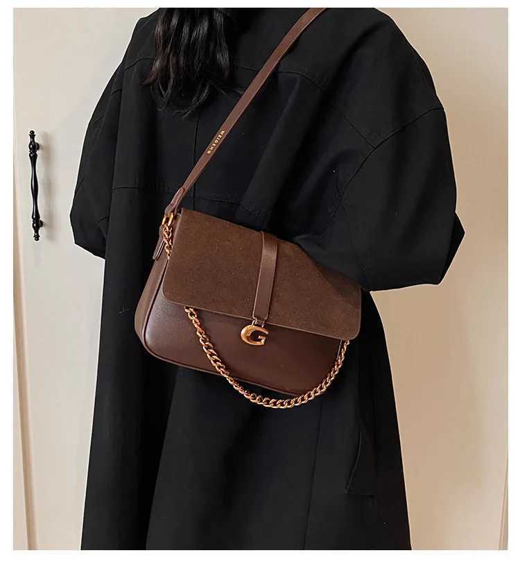 Fashionable frozen bottom suitable for winter women trendy small square niche simple and casual shoulder bag Z250324