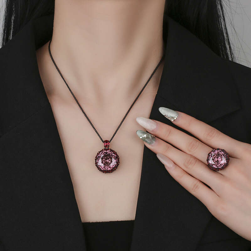 Popular hot item new Zhuangsheng jewelry copper base gold-plated rose cut circular temperament light set for women 18-16m