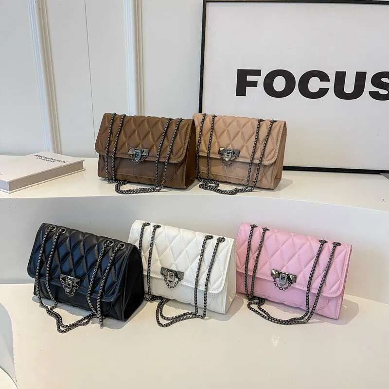 2025 New Grid Slant Designer Fashion Metal Chain Shoulder Bag Suitable for Women's Daily Leisure Use3