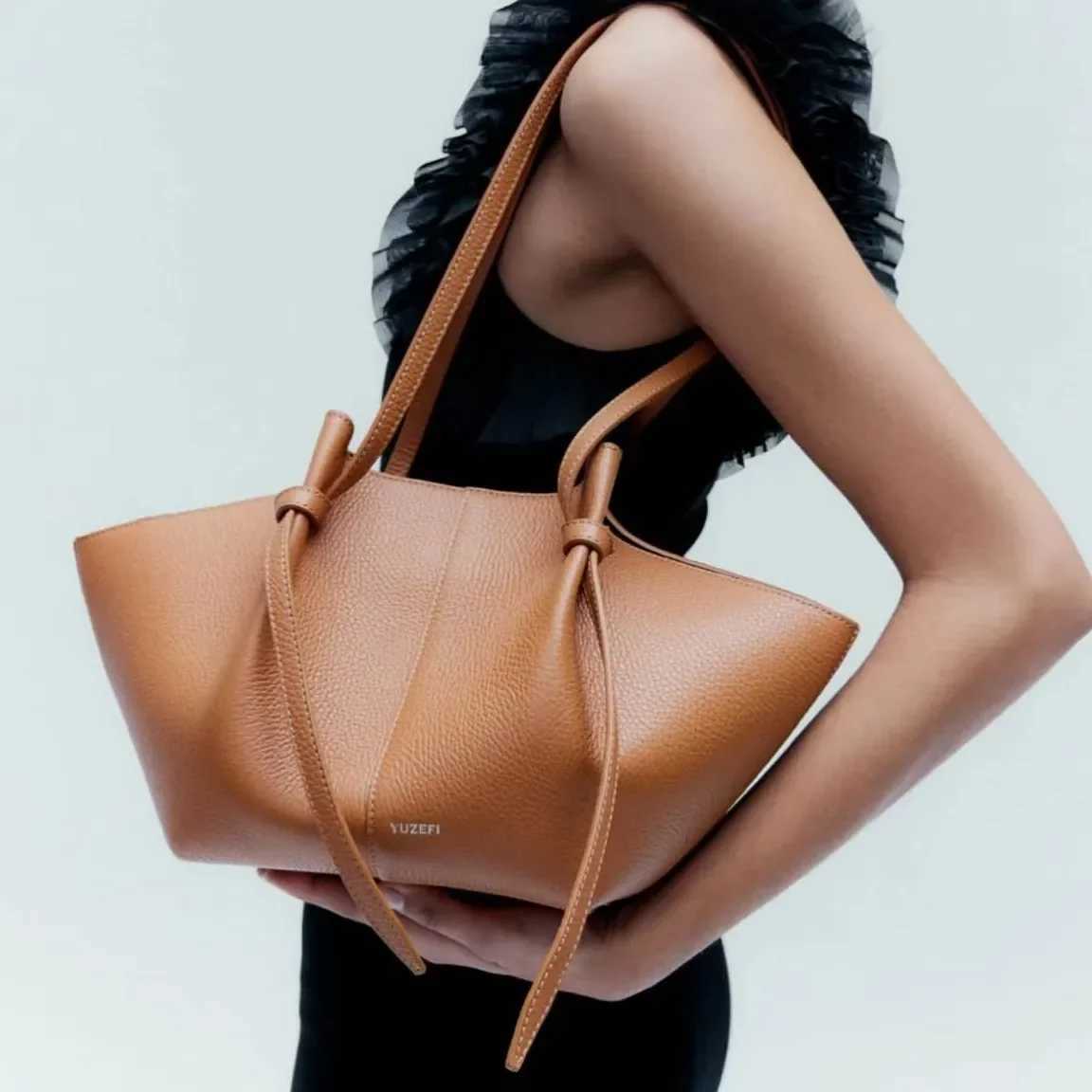 London YUZEFI Womens Large Handbag Handbag Leather Large Capacity Shoulder Bag Fashion Armrest Bag Womens Z250324