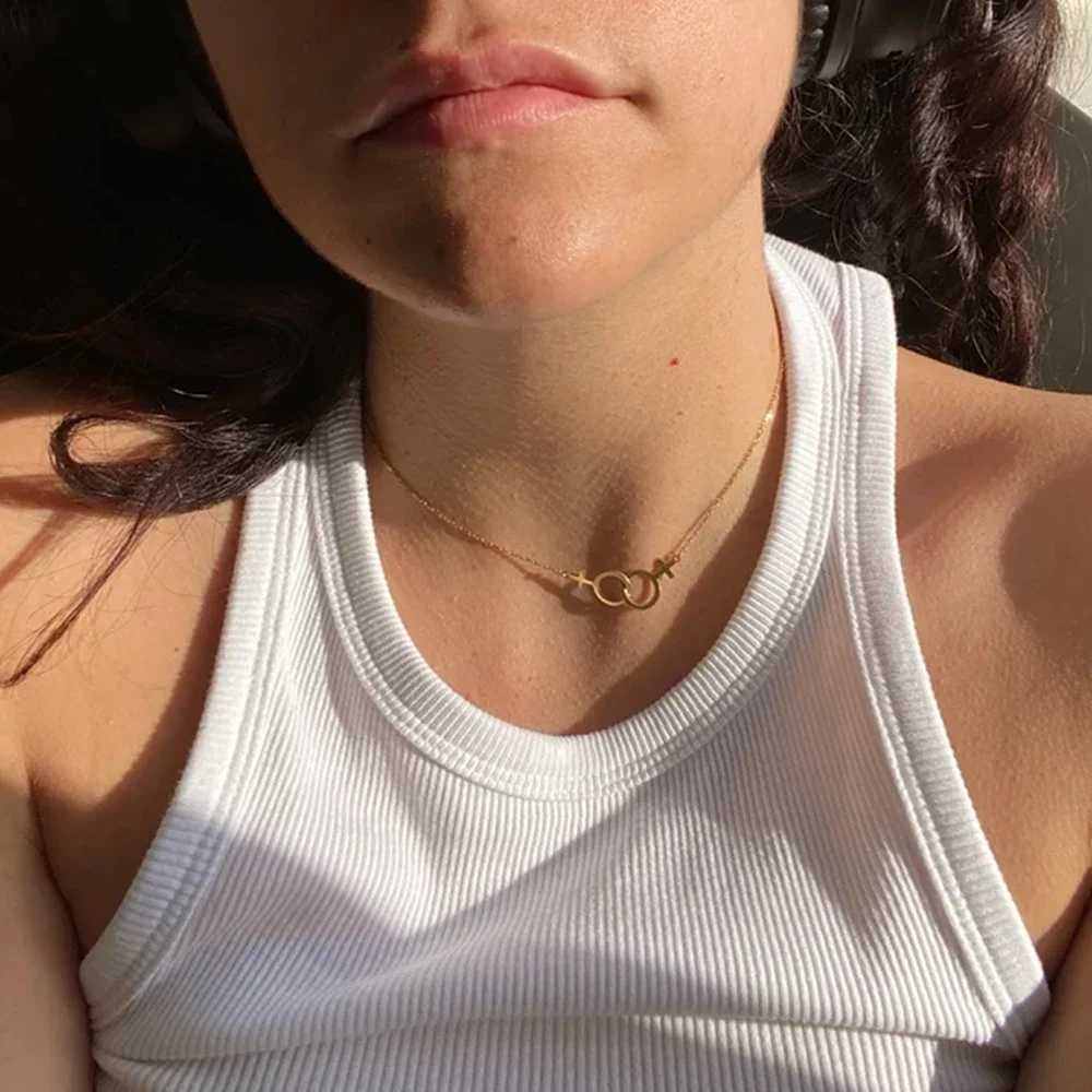 Double Venus Symbol Charm Lesbian LGBT Necklace Lesbian Pendant Girls LES Stainless Steel sisters Jewelry W250325