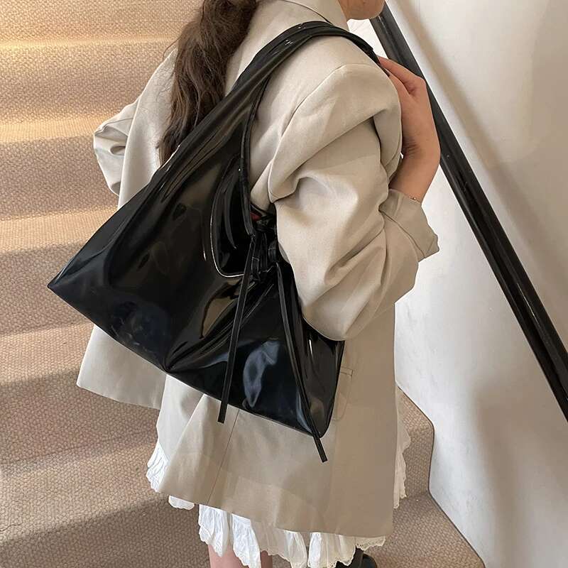 LEFTSIDE Big PU Leather Hobo Bags for Women 2025 New Designer Fashion Evening Party Handbags and Purses Females Shoulder Bag