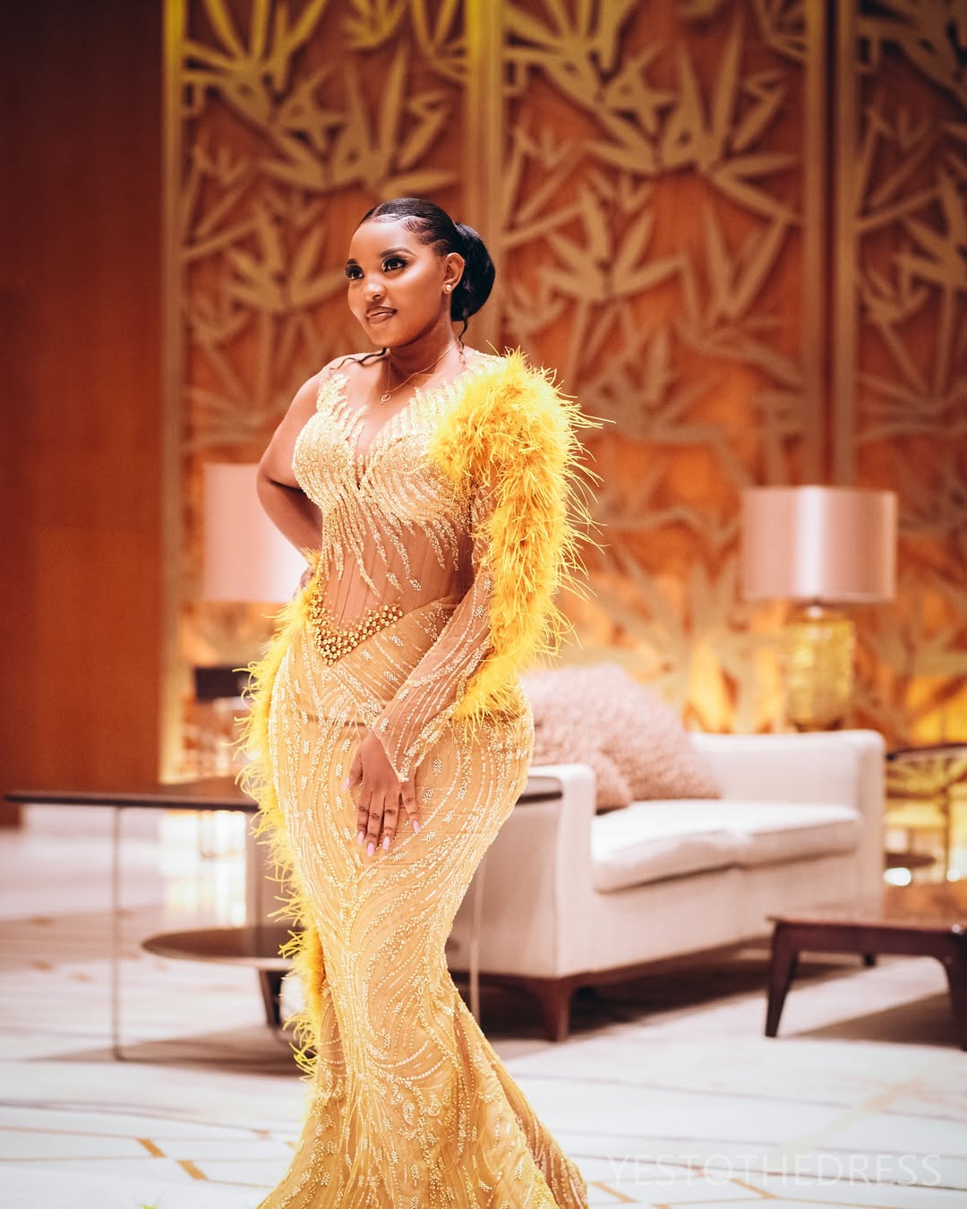 2025 Aso Ebi Gold Prom Dress Mermaid Prom Dress For Special Occasions Sheer Neck Feathered Beaded Lace Crystals Illusion Birthday Second Reception Gow