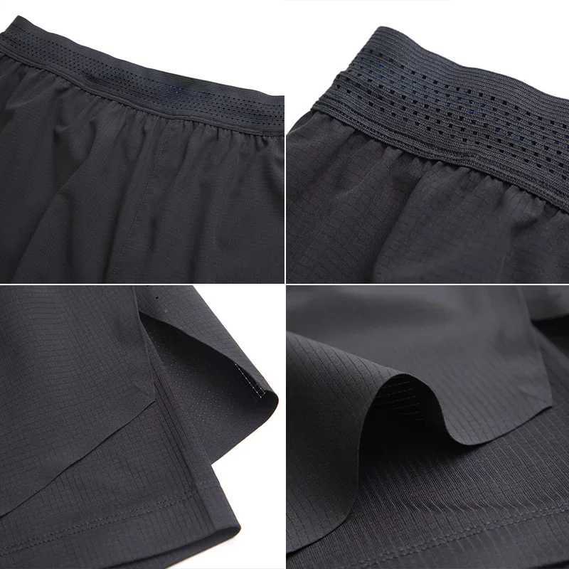 Marathon running shorts are lightweight quick drying breathable moisture absorbing and mens fitness training three-point shorts W250324