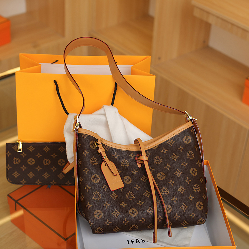 High-end large-capacity women's bag 2025 new style Printed Versatile and fashionable tote bag Elegant ladies' shoulder and crossbody bag