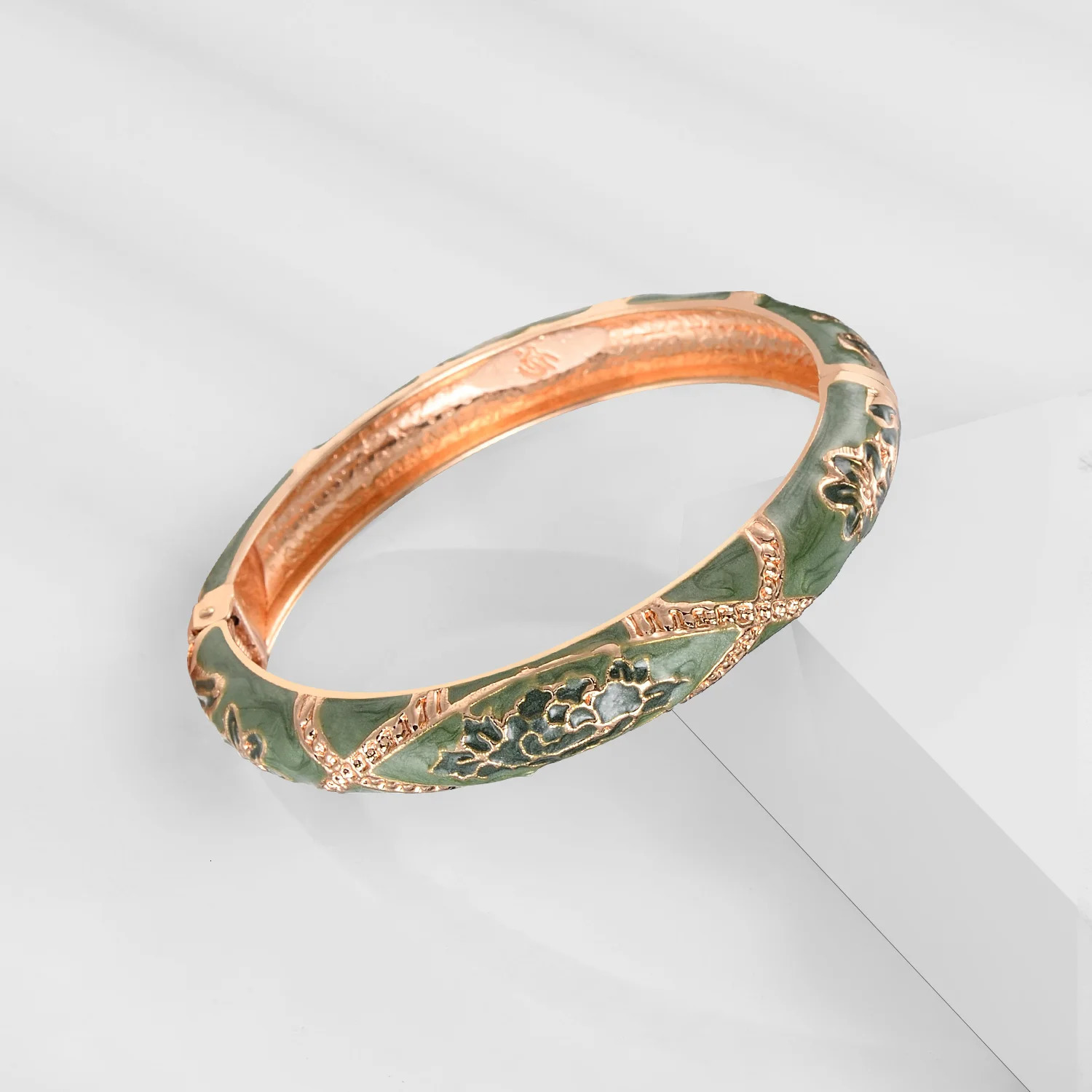 Cloisonne Bracelet For Women Floral Viking Bangle On Hand Enamel Womens Bracelets Green Hawaiian India African Jewelry Alloy 250322