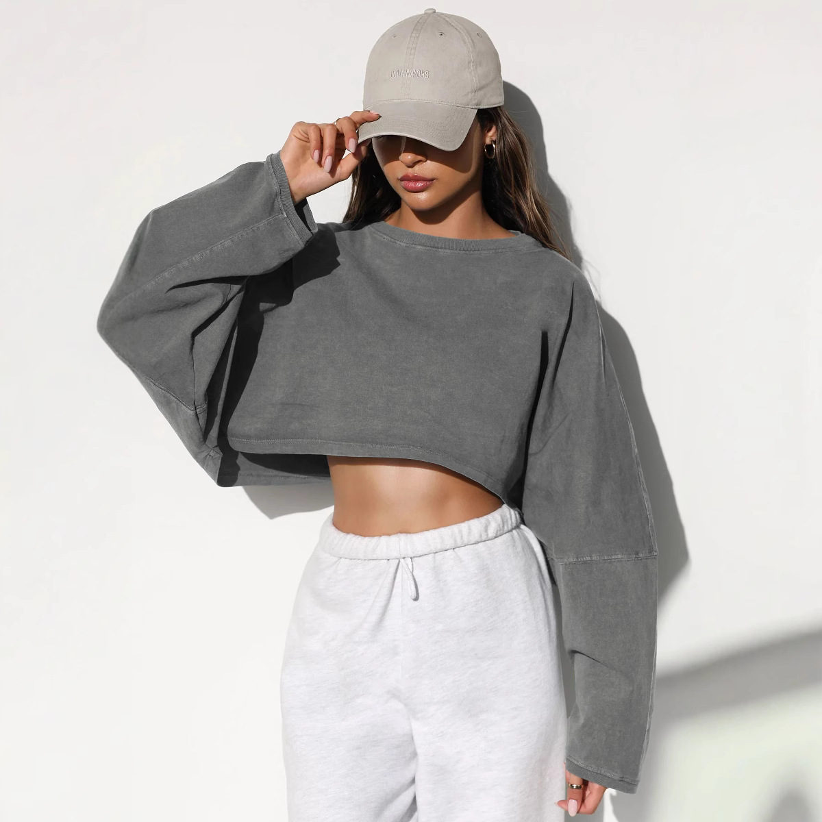 fashion Crop Round Neck Sweatshirt Women s Short Sports Base T Shirt Knitted Sweater Long Sleeved Top knockoff