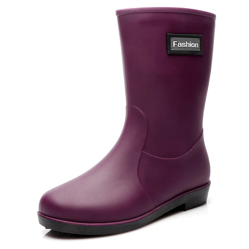 Womens Rain Boots Are Fashionable Lightweight Thick Sold Wearresistant Rainproof and Slip Resistant When Worn Externally 250317