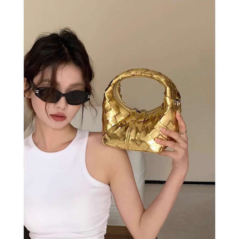 Women's Bags Women's handbag new Chinese style handmade woven bag, high-end sense, niche fashion, silver handheld crossbody dumpling bag