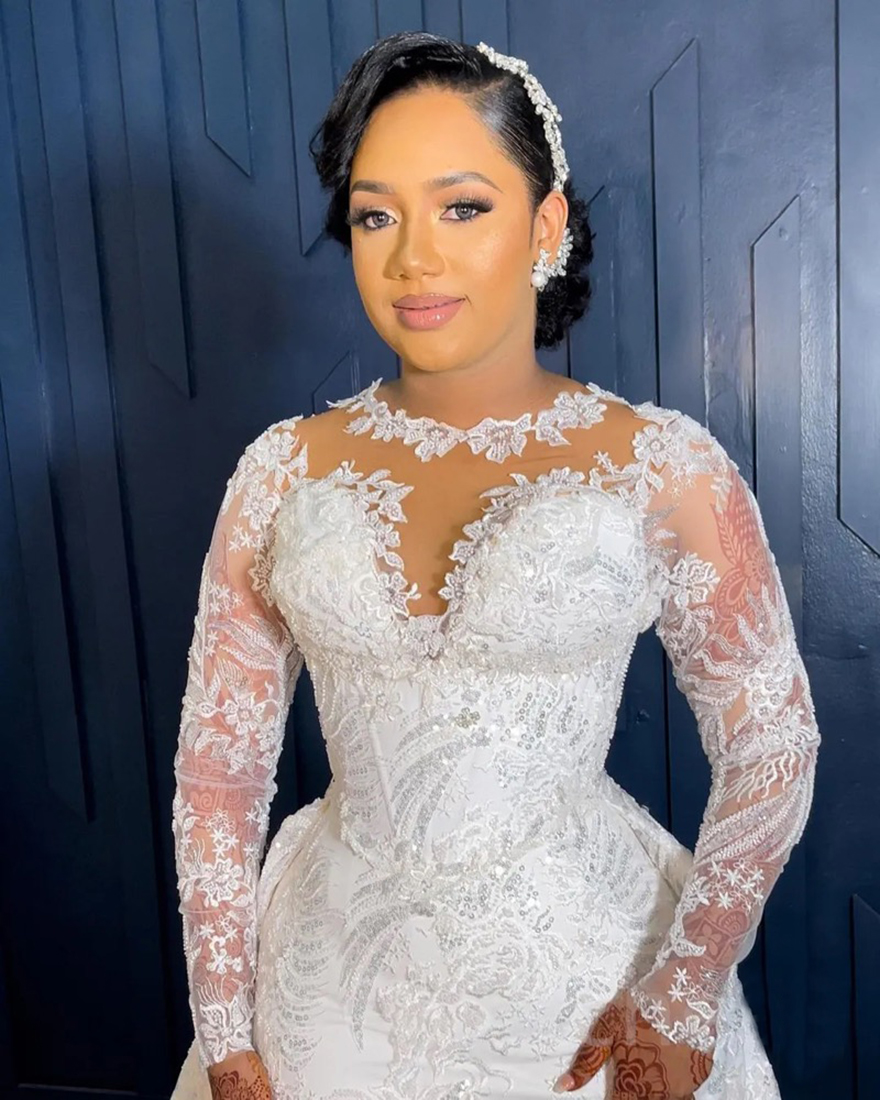 2025 Arabic Aso Ebi Mermaid Ivory Wedding Dress Sheer Neck Lace Long Sleeves Vintage Bridal Gowns Dresses