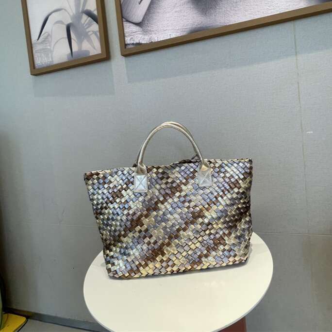 Fashion Striped Women Straw Bag Handbag tote Bags Handwoven Summer Beach Totes Female Casual Top Handle Handbag Shoulder Bag