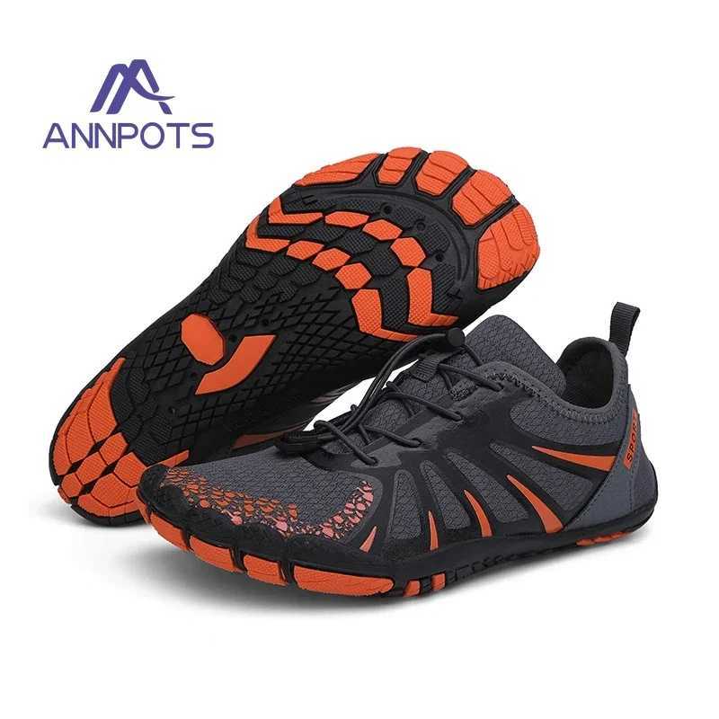 New couple water shoes Aqua shoes Five finger swimming shoes 35-47 size beach sports shoes Fashion mens fitness shoes W250324