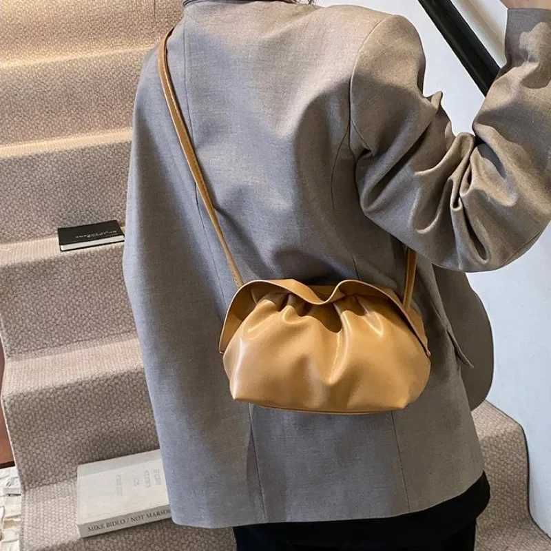 PU Ruffle Edge Zipper 2025 New Product Shoulder Bag Solid Color Fashion Western Soft Cross Bag Z250324