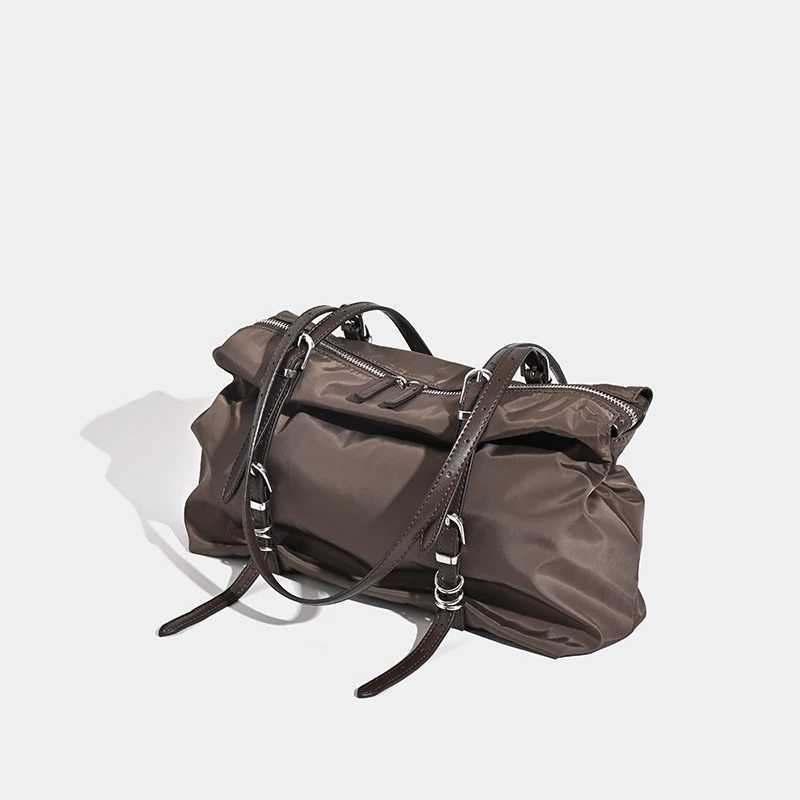 2024 South Korean New Leisure Handbag Commuter Temperature Nylon Shoulder Bag Large Capacity Niche Style Handbag Z250324