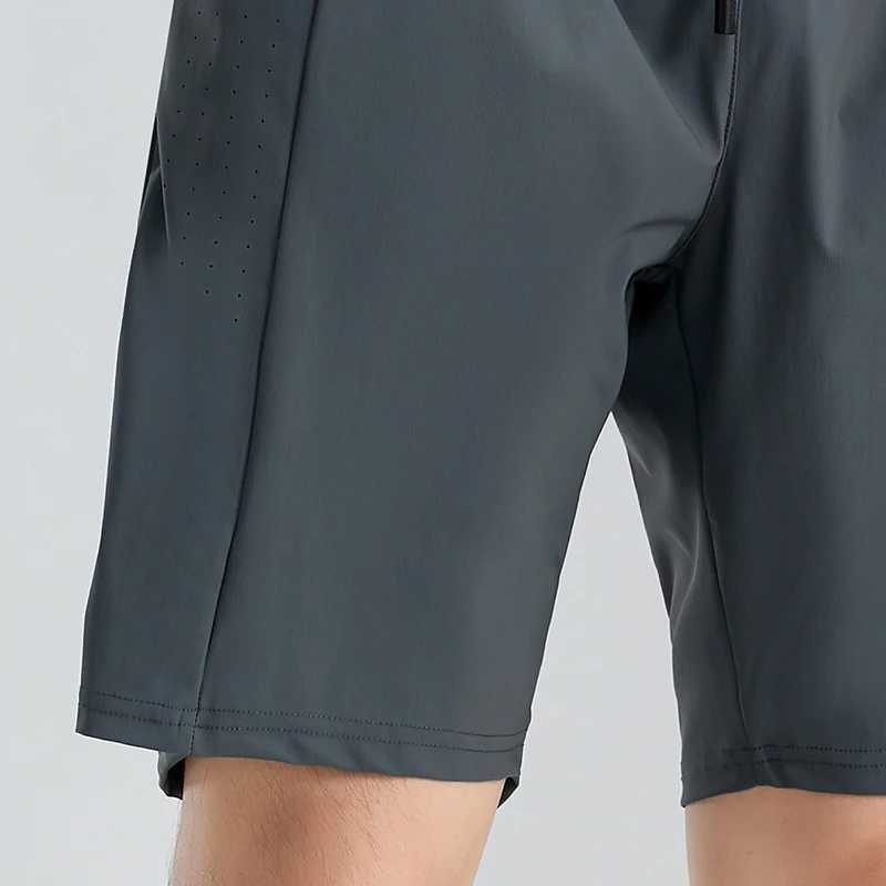 Breathable Running Shorts Outdoor Fashionable Loose Beach Gym Golf Tennis Shorts Summer Mesh Pocket Reflective Shorts W250324