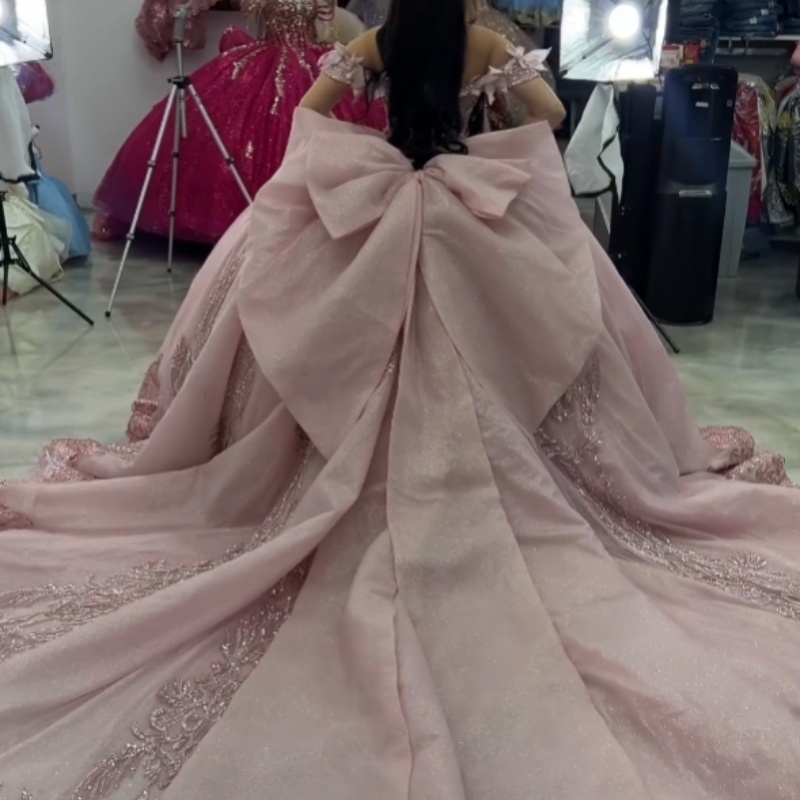 Pink Shiny Princess Quinceanera Dresses Sequin Appliqued Lace Beading Tull Bow Sweet 16 Dress Off Shoulder Ball Gown Vestidos 15 De anos