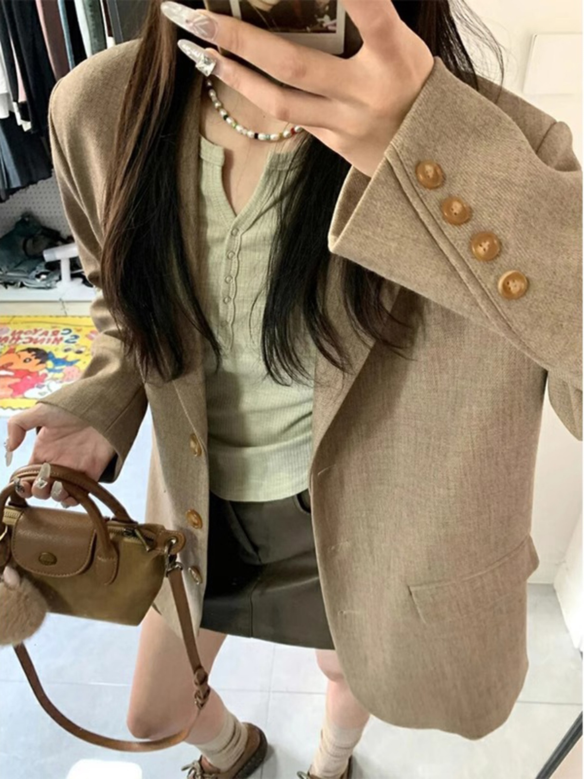 F3241Elegant Small Suit Coat for Ladies - Stylish Khaki Color with Flattering Silhouette for Seasonal Wear