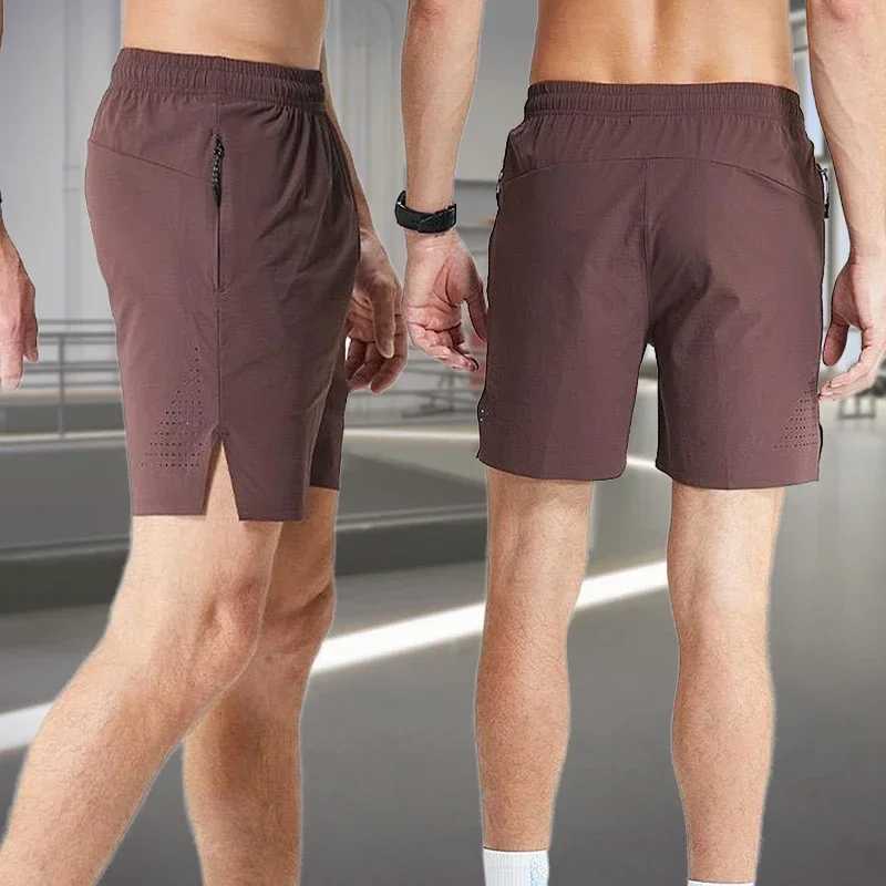 Mens fitness gym jogging shorts outdoor beach sports pants fitness running sportswear mens training clothing mens hiking pants W250324