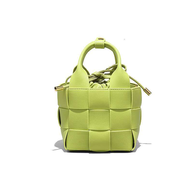 Women's Bags Small niche genuine leather woven women's leather, handbag, water bucket bag, single shoulder crossbody handbag