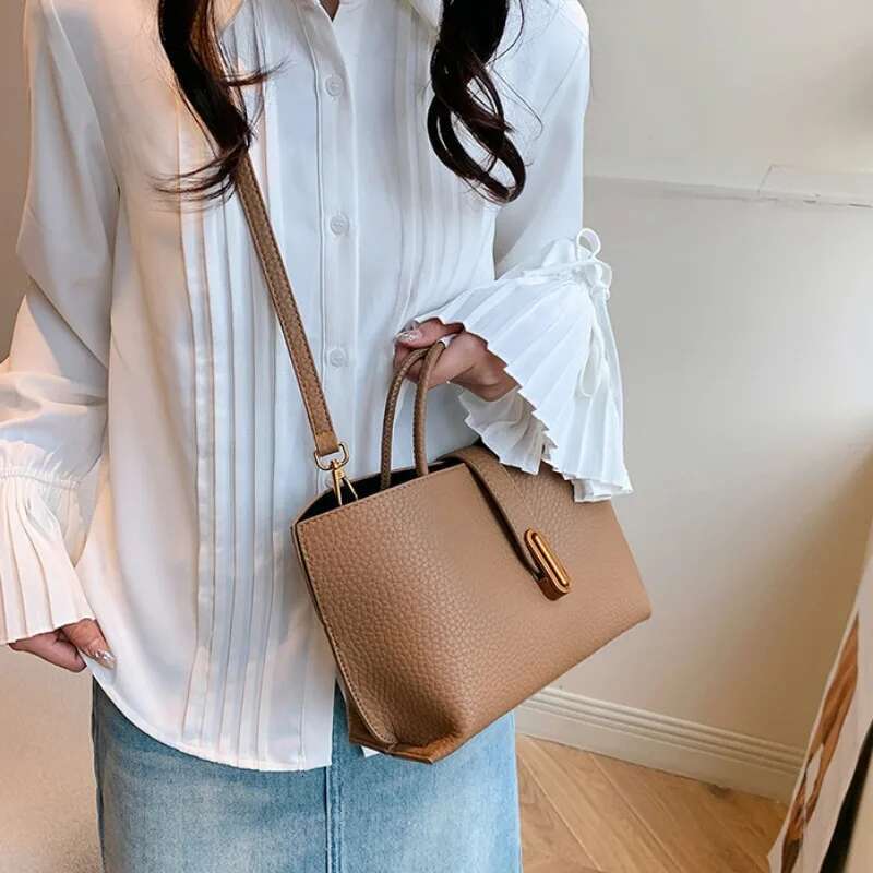 2025 new women's handbag, new lychee leather designer fashion handbag, multifunctional evening commuting single shoulder simple crossbody bag5