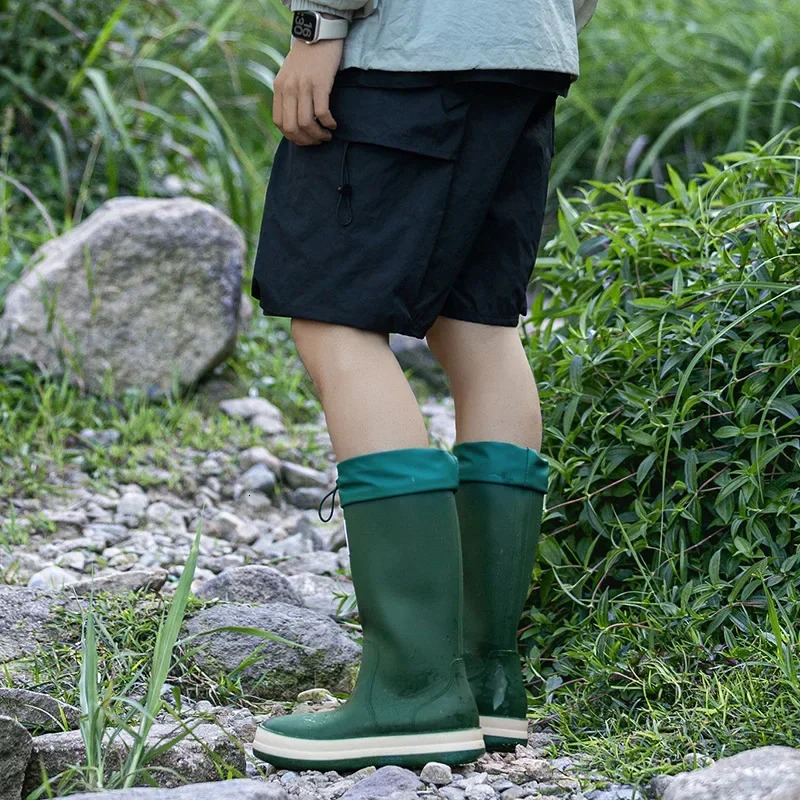 Mens casual shoes outdoor kitchen waterproof and anti slip knee high simple style winter cotton warm plush 250317