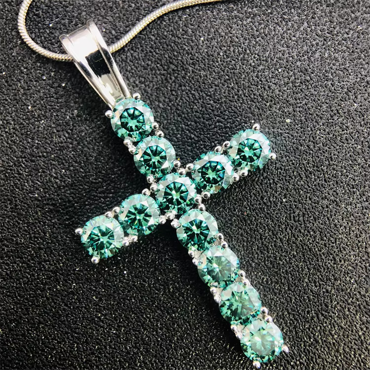 Hot Sale 925 Sterling Silver VVS Moissanite Jewelry Dark Green Moissanite Gemstone Cross Pendant Necklaces for Man