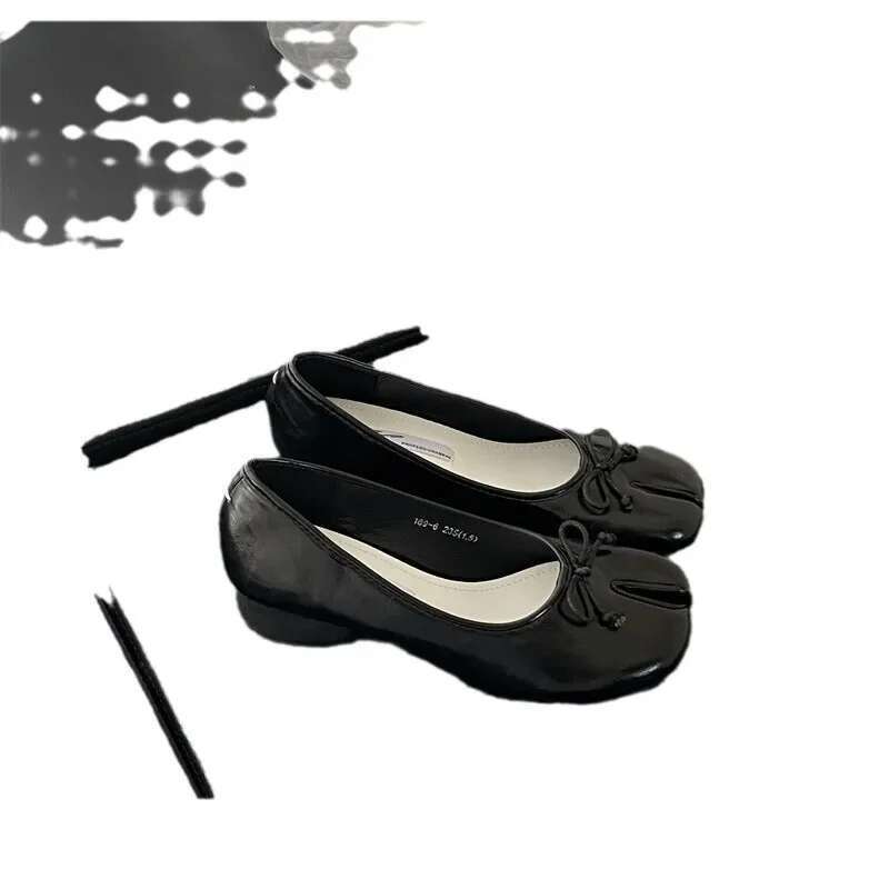 Genuine Leather Tabi Handmade Women Flats High Quality Sheepskin Female Boat Shoes Design Split-Toe Mules