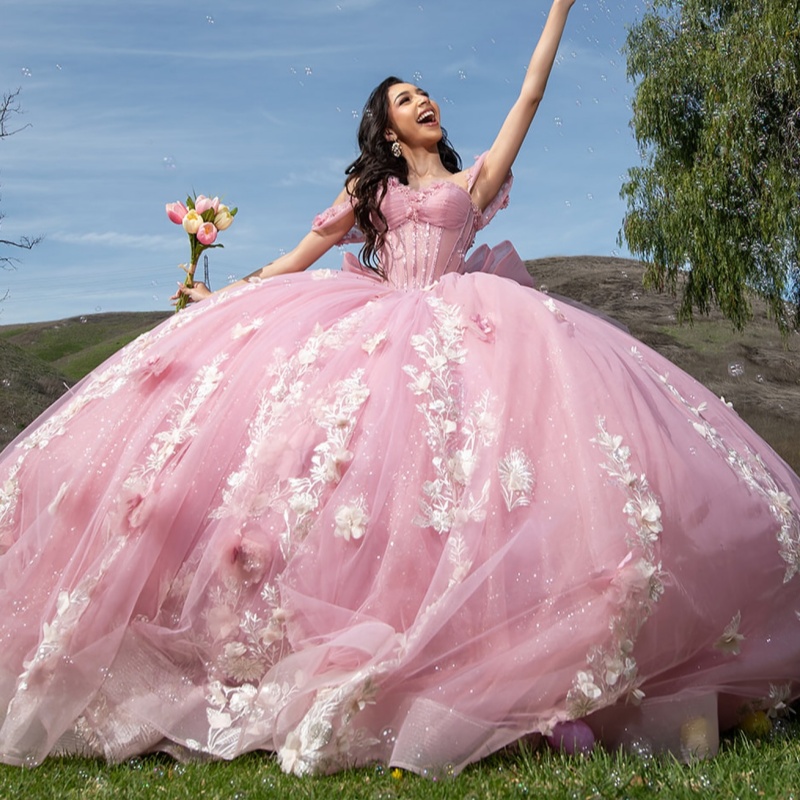 Pink Shiny Quinceanera Dresses Off Shoulder Ball Gown Sweet 16 Dress Beads Appliques Flower Bow Tull Birthday Party Vestidos De 15 Anos
