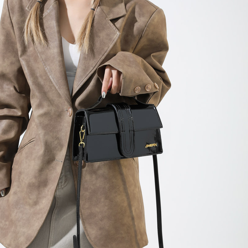 High Quality 20025 New Designer Bag Niche Design Underarm Candy Bag Multifunctional Bag Personalized Portable Shoulder Large Capacity Crossbody Bag