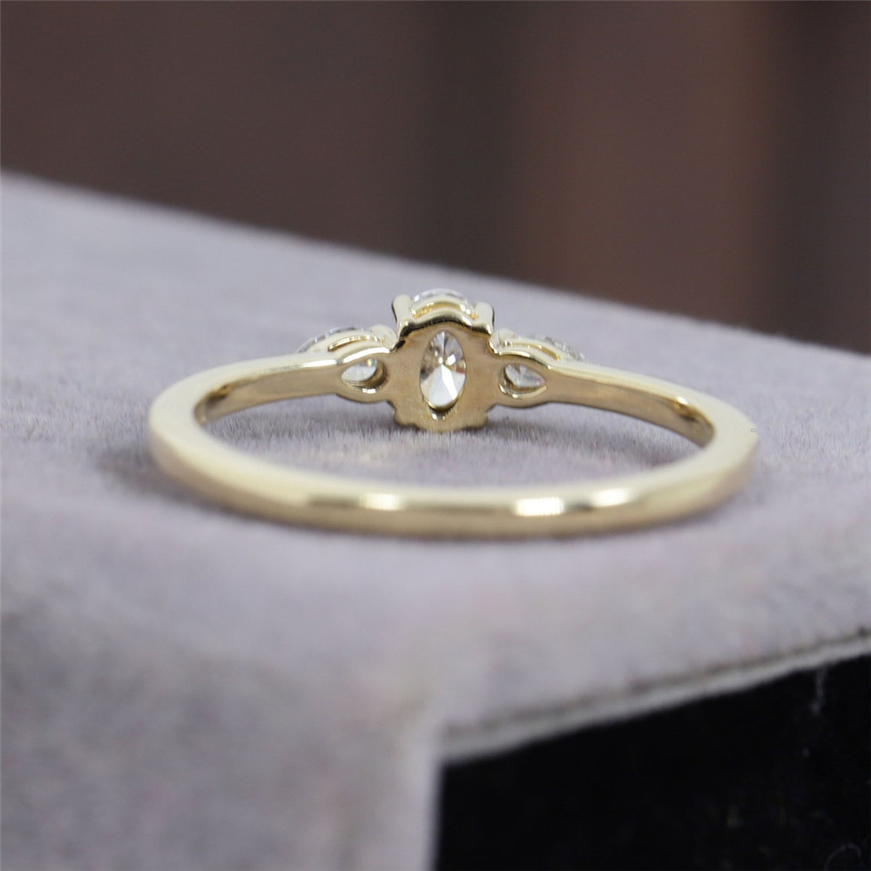 Jewelry Three Stone Engagement Ring 5.0*3.5 MM Oval Shaped Lab Diamond Ring Classic Wedding Band Ring Anniversary Gift Ring For Her