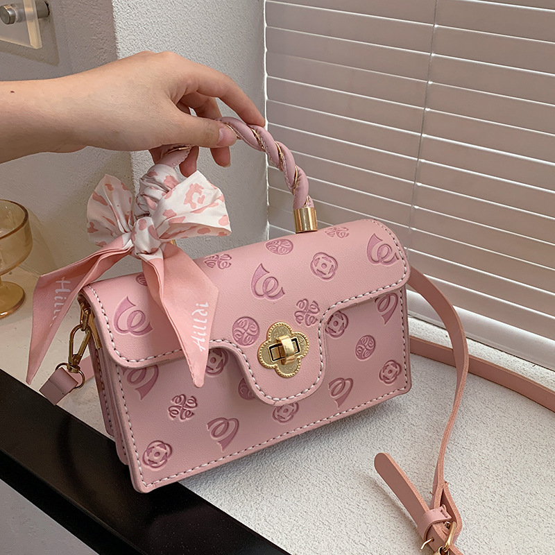 free shipping Hand Woven bag Hand sewn homemade small square bag hand woven cherry blossom crossbody bag