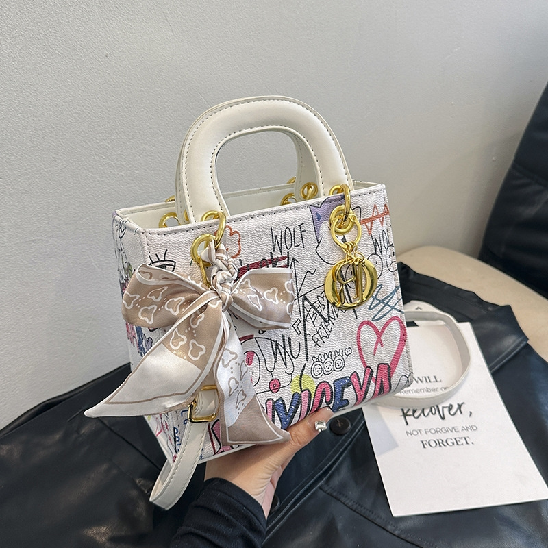 Shipping 2025 Free 3 New Designer bag Fashion Silk Scarf Graffiti Handheld Single Shoulder Diagonal Cross Bag for women