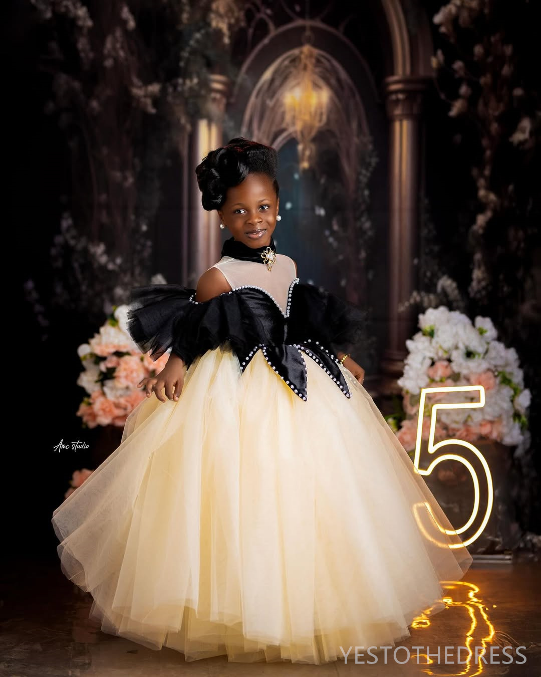2025 Aso Ebi Flower Girl Dresses Children Birthday Dress Illusion High Neck Appliqued Beaded Lace Tiered Tulle Princess Queen Ball Gown For Marriage F