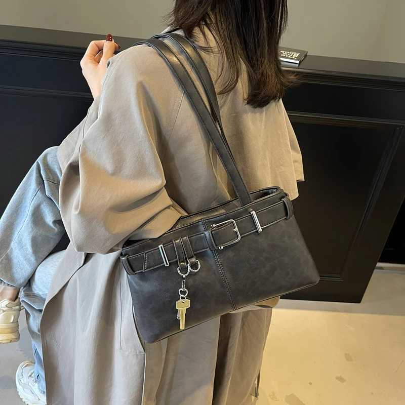 Sewing Thread Pu Fashion Shoulder Bag Zipper Sewing Thread Large Capacity 2025 High Quality Womens Bolsa Mujer Bag Z250324