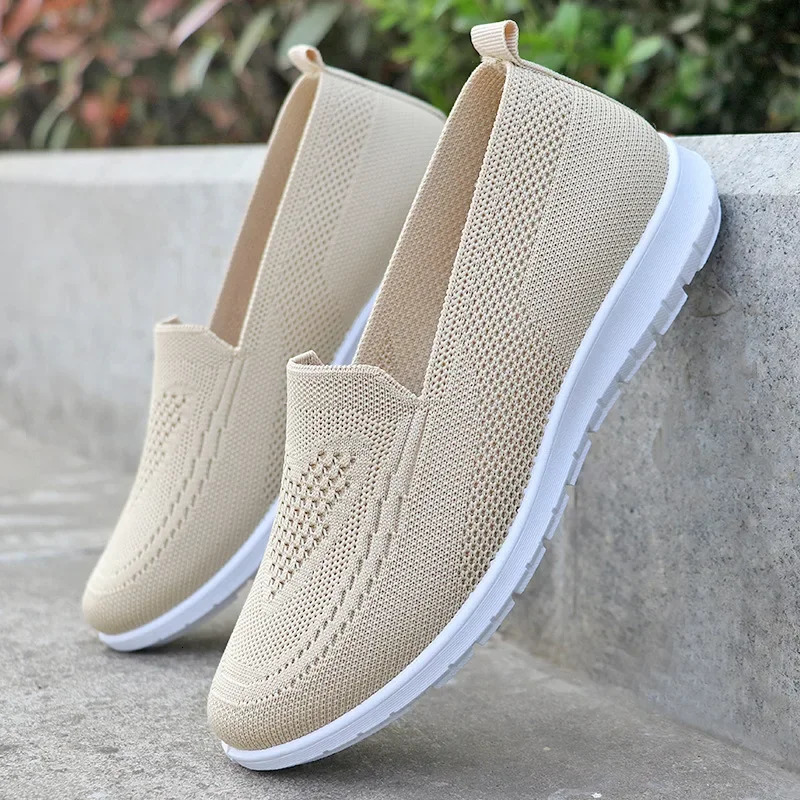 Spring/Summer Womens Casual Single Shoes Old Beijing Cloth Shoes Soft Sole Moms Flat Shoes 2024 250317