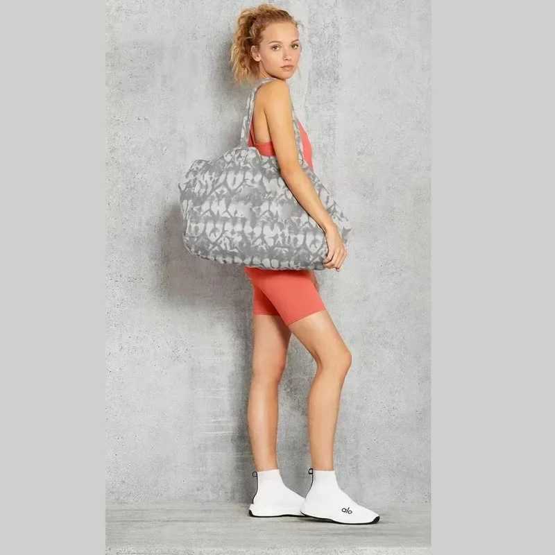 Totes Womens Yoga Exercise Laptop Travel Gym Portable Yoga Bag for Sports Academy Commuting Large Size Grey Y250324