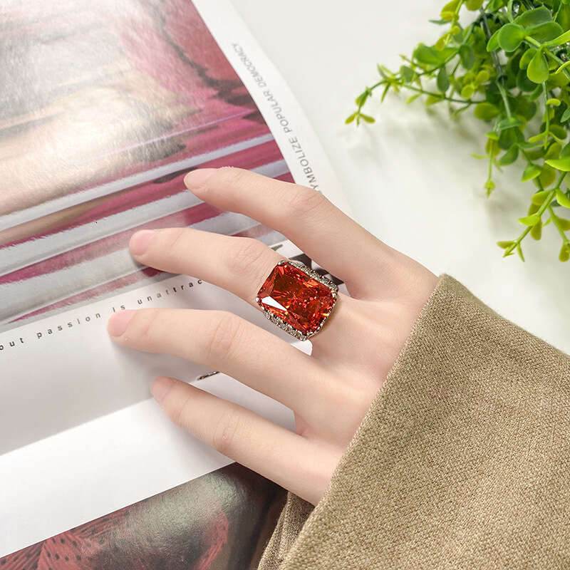 Autumn and Winter New Zhuangsheng Jewelry Copper Bottom Gold Plated Simulation Redion Cut Square Diamond Closed End Ring Main Stone 15 * 20