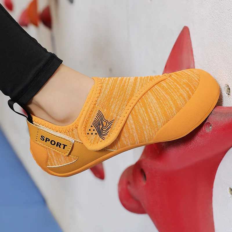 Professional childrens climbing shoes breathable and comfortable climbing training shoes entry-level indoor climbing sports shoes W250324