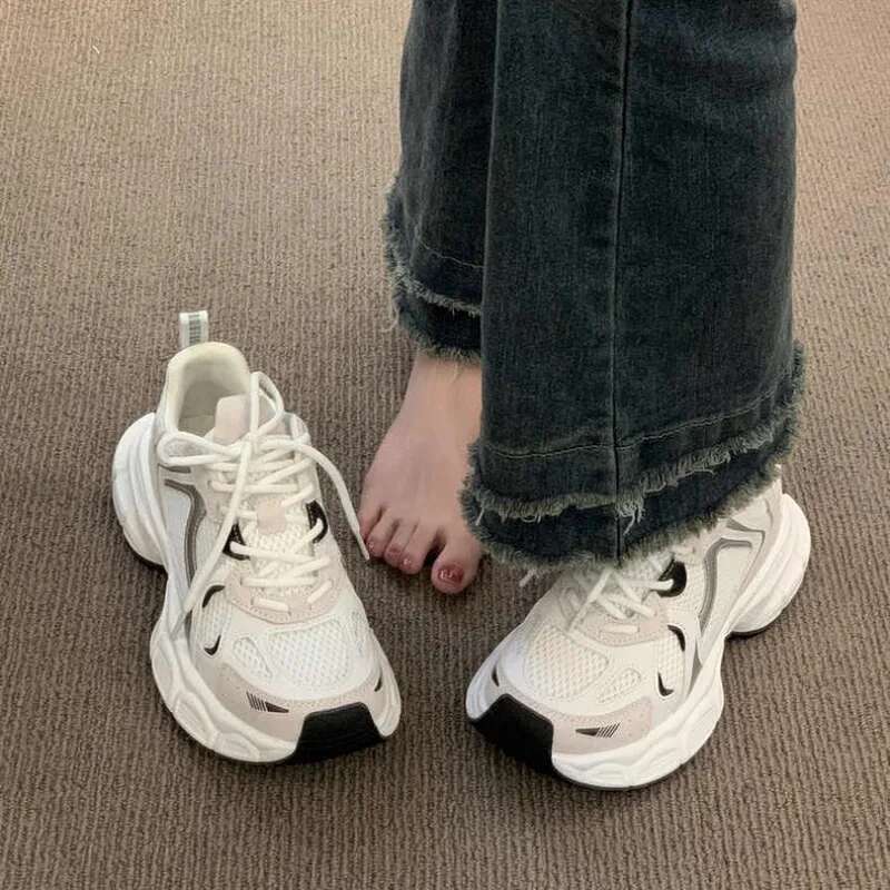 Fashion Small White Women New Spring and Autumn Leisure Sports Girls with Thick Soles Low Style Sneakers Shoes