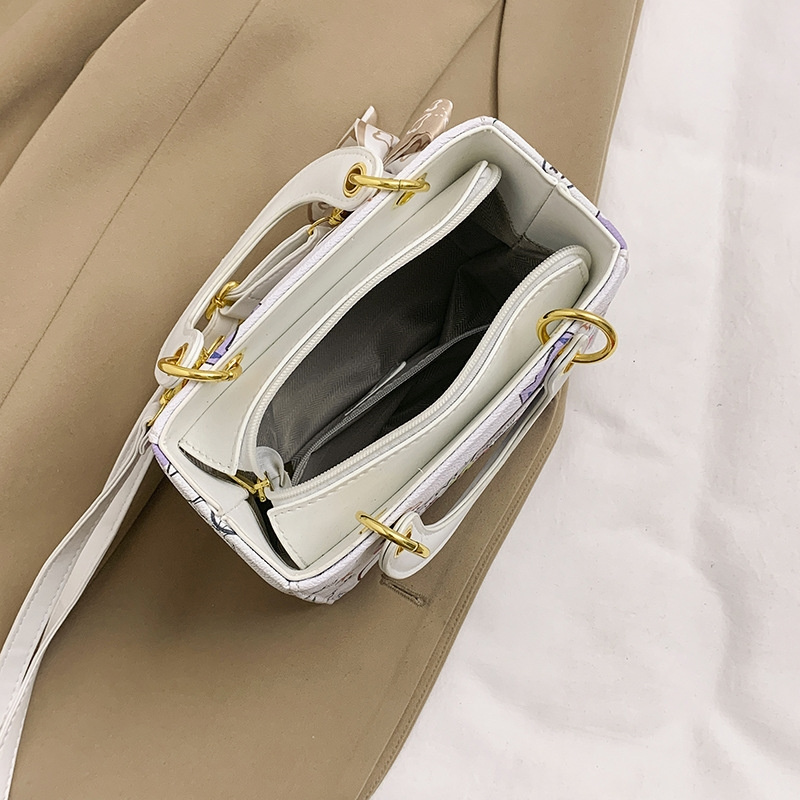 Shipping 2025 Free 3 New Designer bag Fashion Silk Scarf Graffiti Handheld Single Shoulder Diagonal Cross Bag for women