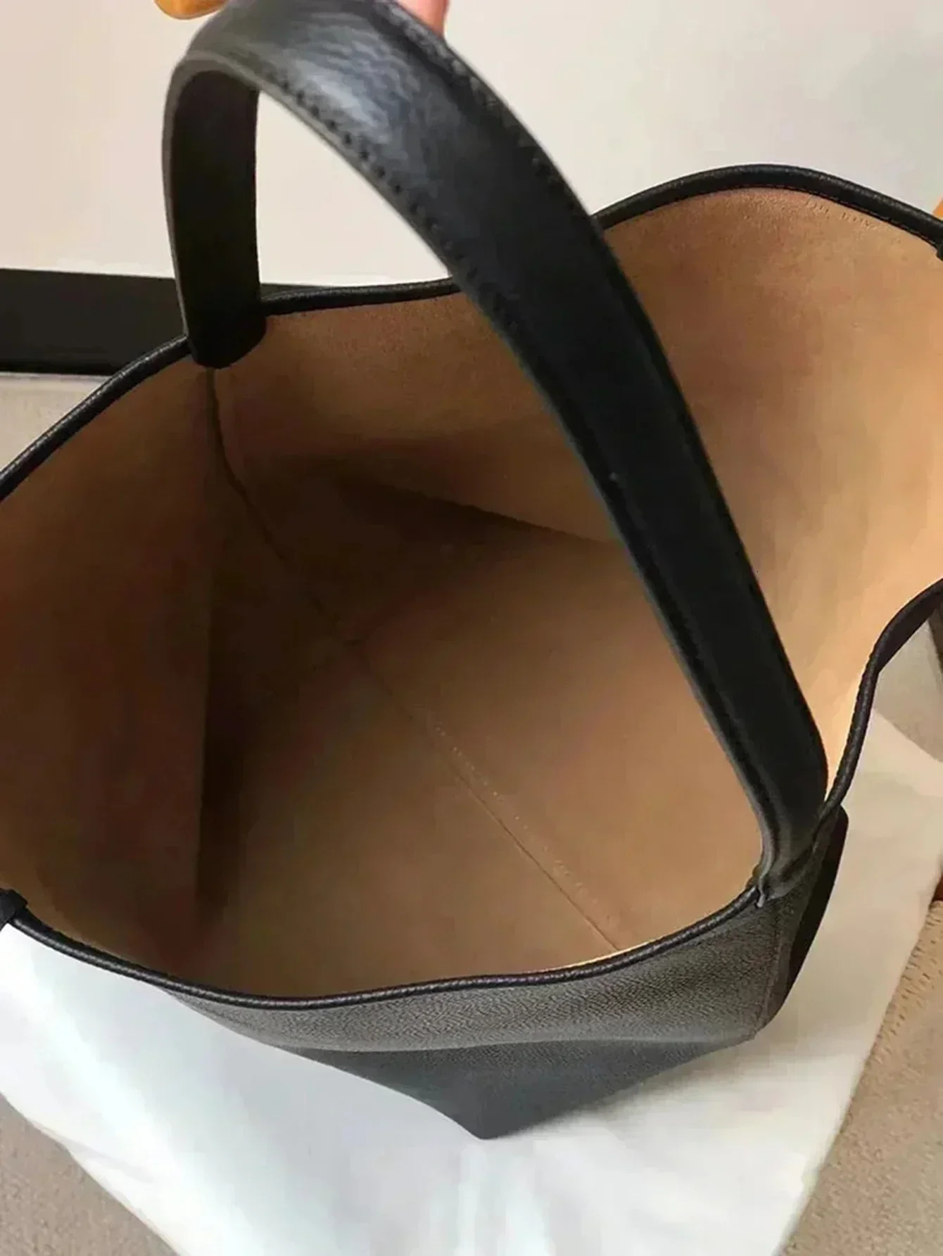 CowhideL Eather Tote Bags for Women Large-capacity Bucket Bags Soft Leather Big Handbag for Women Beach Bag Makeup Bag Organizer 250314