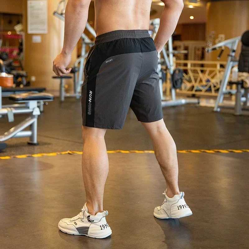 Mens beach shorts mens gym fitness shorts joggers basketball sportswear bodybuilding loose fit plus zipper pocket W250324