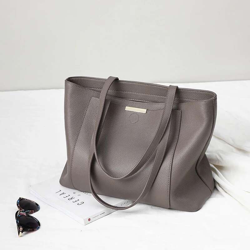 2023 Autumn Genuine Shoulder Bags For Women Brands Designer Ladies Large Casual Totes Soft Leather Female Shopping Bag