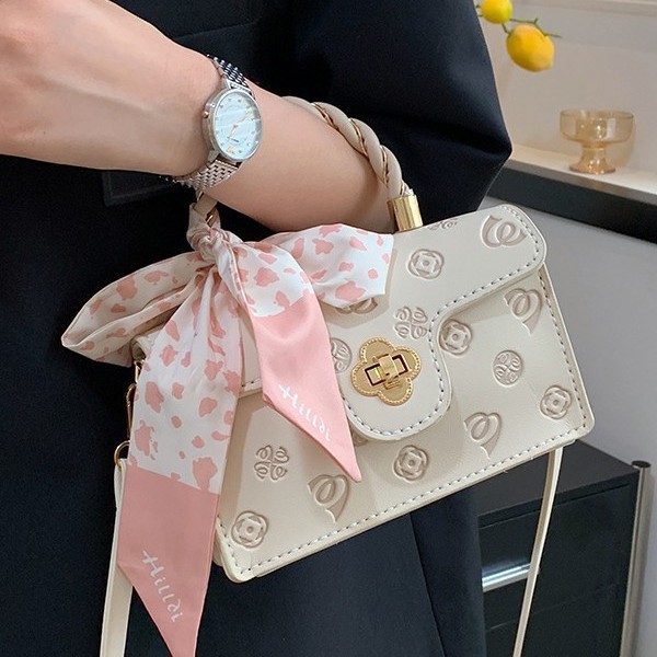 free shipping Hand Woven bag Hand sewn homemade small square bag hand woven cherry blossom crossbody bag